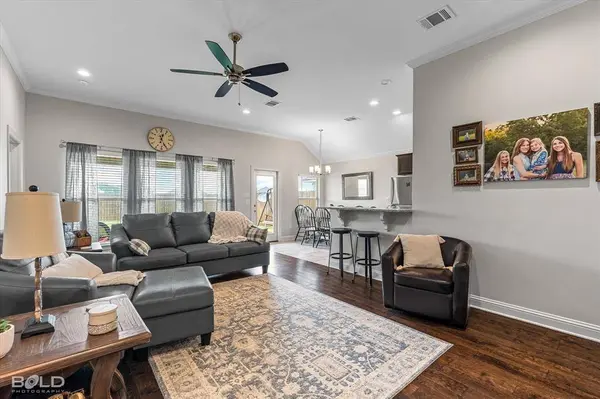 4184 Grassy Lake Drive, Bossier City, LA 71111