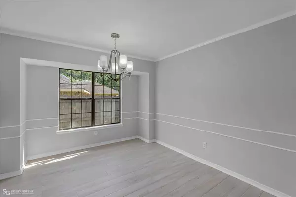 8856 Chadwick Drive, Shreveport, LA 71129