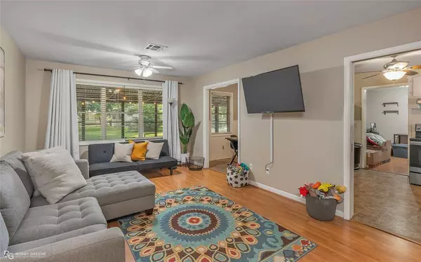 2030 Shadywood Lane, Shreveport, LA 71105