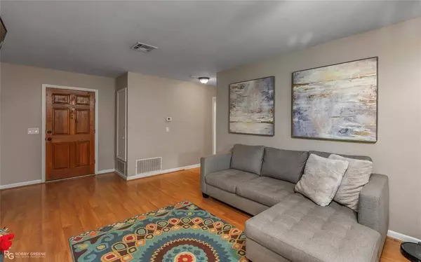 2030 Shadywood Lane, Shreveport, LA 71105