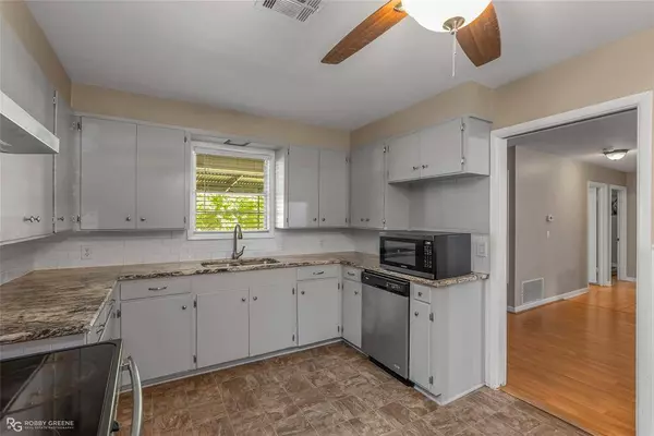 2030 Shadywood Lane, Shreveport, LA 71105