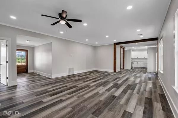 8976 Dixie Shreveport Road, Belcher, LA 71107