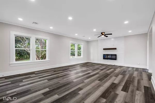 8976 Dixie Shreveport Road, Belcher, LA 71107