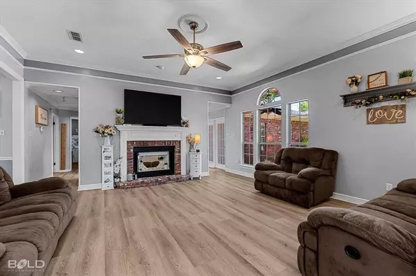 119 Summit Drive, Bossier City, LA 71111