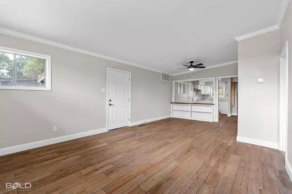 725 Meadowdale Place, Shreveport, LA 71108