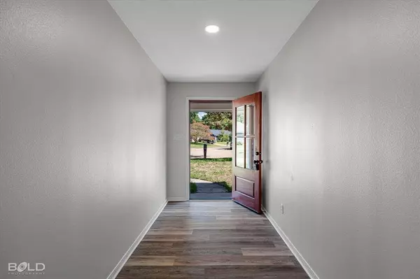 8802 Kensington Drive, Shreveport, LA 71118