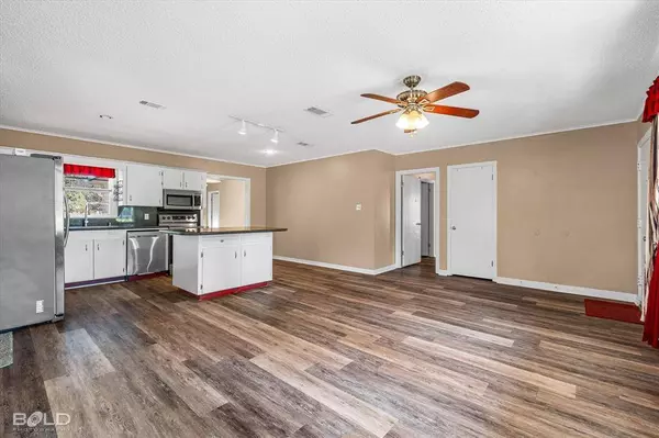 736 Dodd Drive, Shreveport, LA 71107