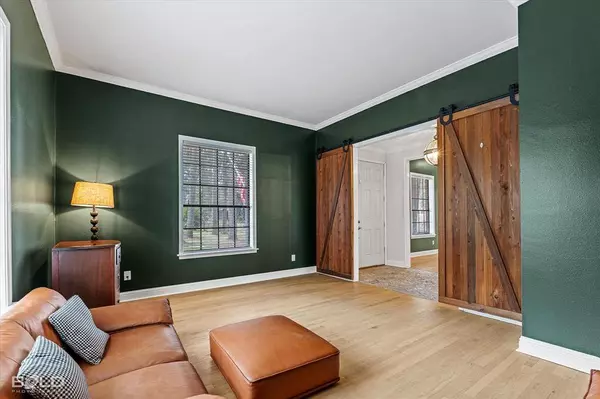 6439 Creswell Avenue, Shreveport, LA 71106