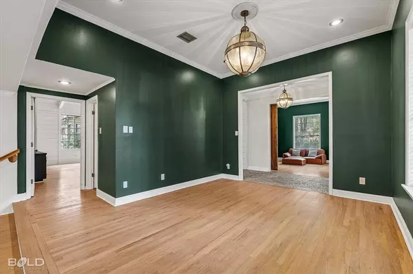 6439 Creswell Avenue, Shreveport, LA 71106