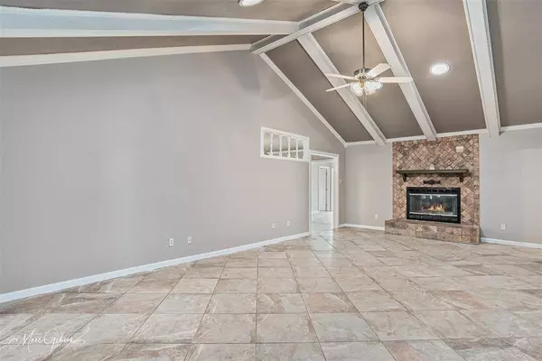 304 Walnut Circle, Bossier City, LA 71111