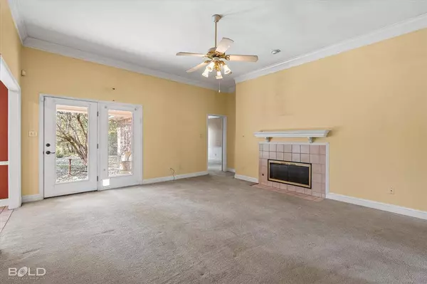 6004 Summerville Lane, Bossier City, LA 71111