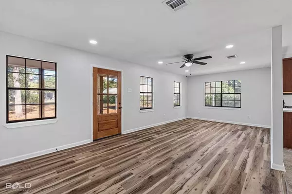 202 Lincoln Avenue, Haughton, LA 71037