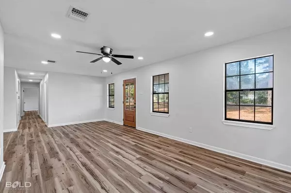 202 Lincoln Avenue, Haughton, LA 71037