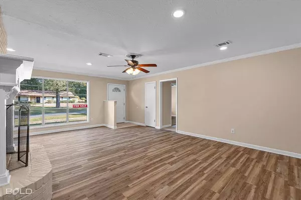 615 Lawrence Drive, Haughton, LA 71037