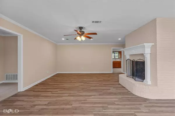 615 Lawrence Drive, Haughton, LA 71037