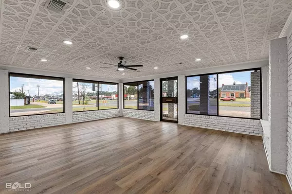 9099 Mansfield Road, Shreveport, LA 71118