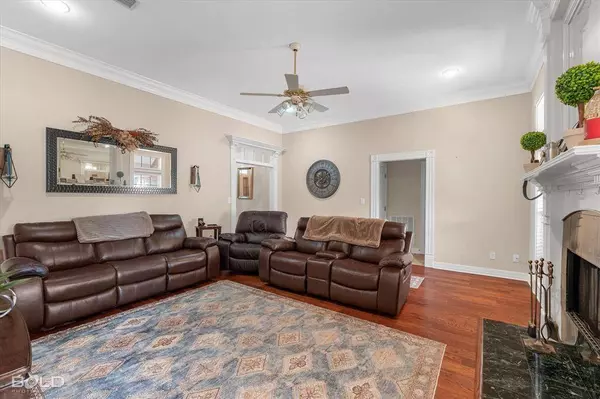 218 Ridgefield Drive, Bossier City, LA 71111