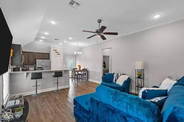 4035 False River Drive, Bossier City, LA 71111