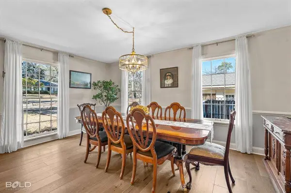 6225 Creswell Avenue, Shreveport, LA 71106