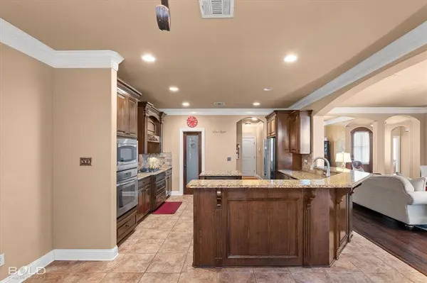 570 Chinquipin Drive, Bossier City, LA 71111