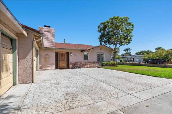 986 Post Road, Costa Mesa, CA 92626