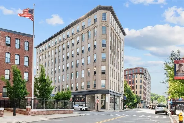 21 Wingate St #202, Haverhill, MA 01832