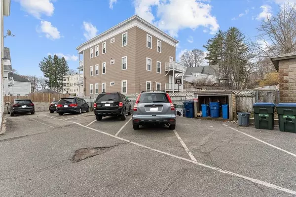 40-42 Cornish St, Lawrence, MA 01841