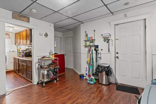 439-443 Riverside Dr, Lawrence, MA 01841