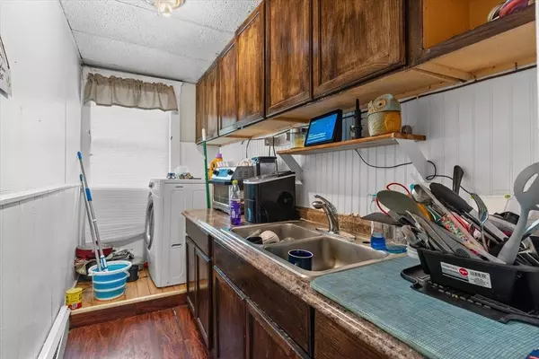 439-443 Riverside Dr, Lawrence, MA 01841