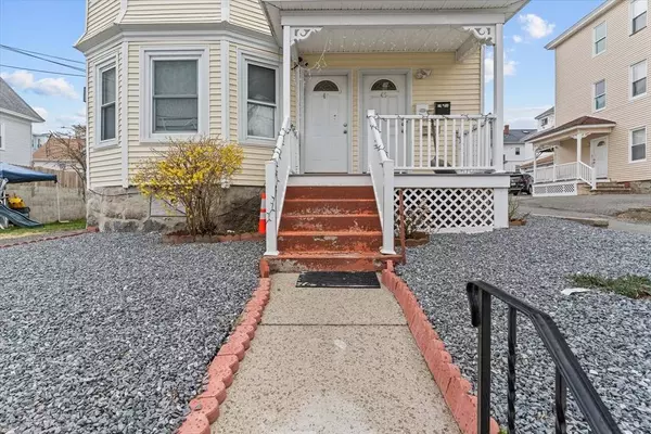 40-42 Cornish St, Lawrence, MA 01841