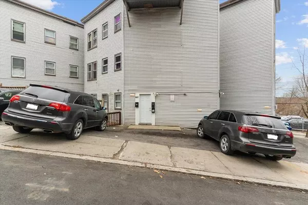 439-443 Riverside Dr, Lawrence, MA 01841