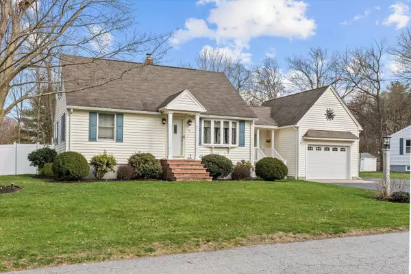 9 Maclarnon RD, Salem, NH 03079