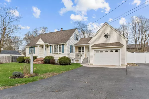 9 Maclarnon RD, Salem, NH 03079