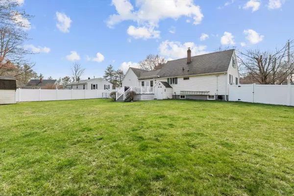 9 Maclarnon RD, Salem, NH 03079