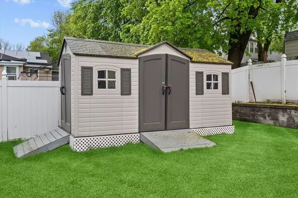 7 Garden St, Haverhill, MA 01830