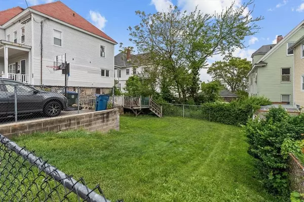 1008 Essex Street #1008, Lawrence, MA 01841