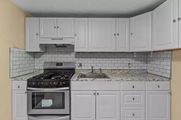 262 East Haverhill St #17, Lawrence, MA 01841