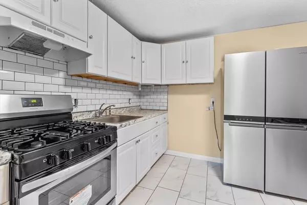 262 East Haverhill St #17, Lawrence, MA 01841