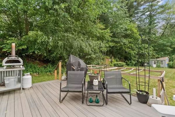 466 Lake St, Haverhill, MA 01832