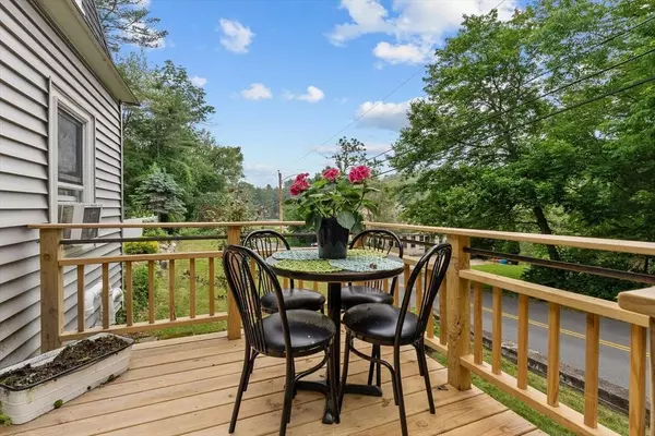 466 Lake St, Haverhill, MA 01832