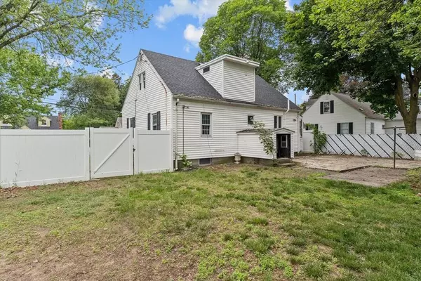 10 Jefferson St, Lawrence, MA 01843