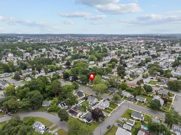 10 Jefferson St, Lawrence, MA 01843