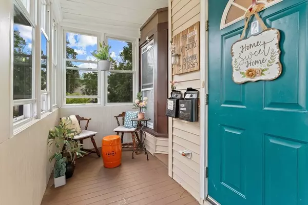 27-1/2 7th Ave, Haverhill, MA 01830