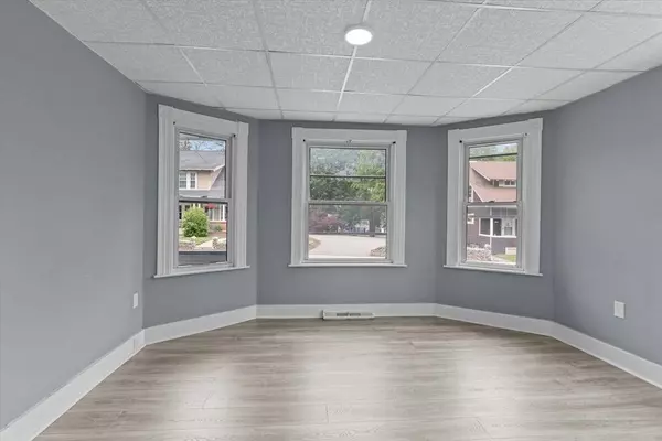 177-179 Lowell St, Methuen, MA 01844