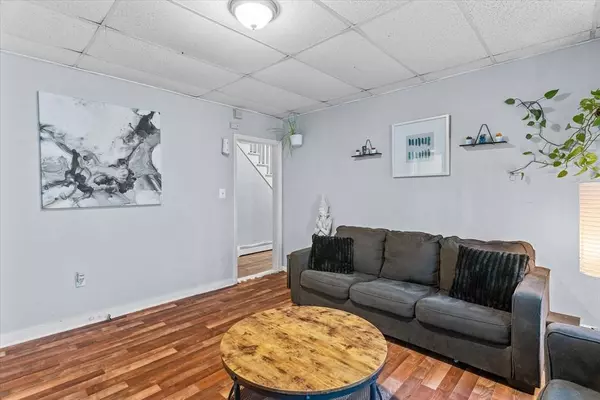 33-35 Nichols St, Haverhill, MA 01830