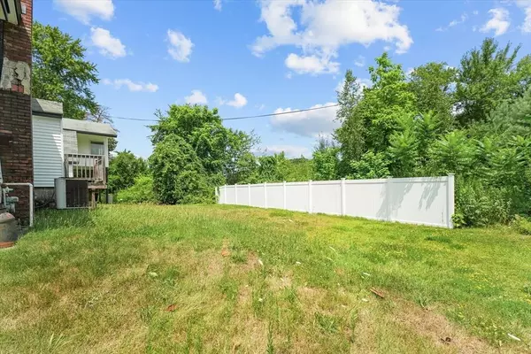 24 Preston St, Dracut, MA 01826