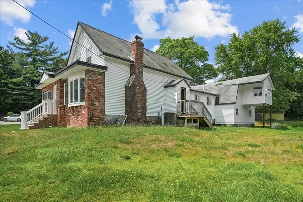 24 Preston St, Dracut, MA 01826