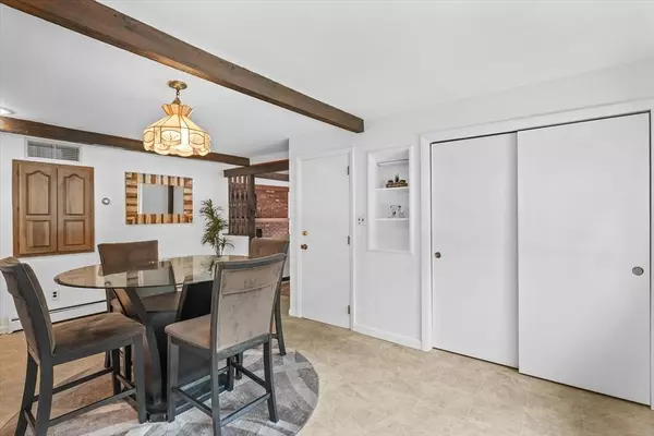 24 Preston St, Dracut, MA 01826