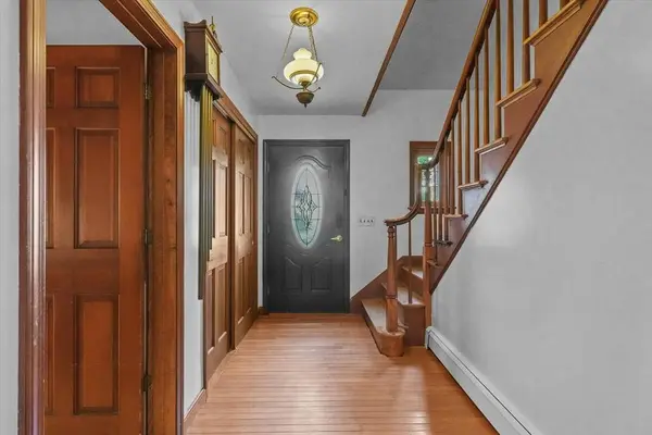 162 Starr Ave, Lowell, MA 01852