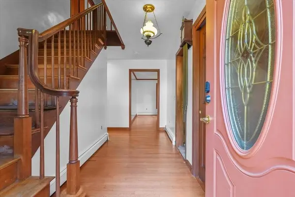 162 Starr Ave, Lowell, MA 01852